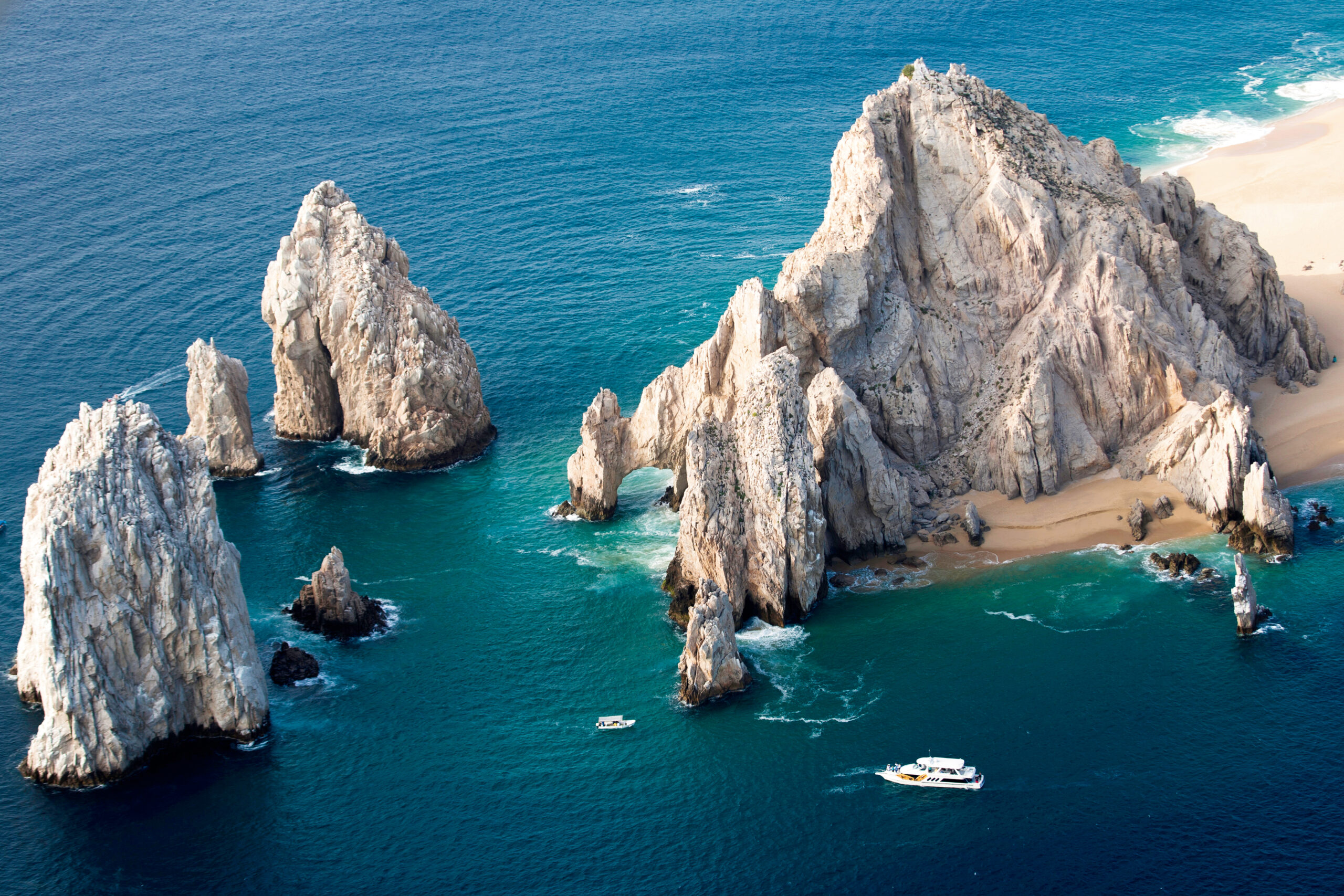 El Arco de Cabo San Lucas, a icônica formação rochosa que tornou famosa toda a região | Divulgação: Site Visit Los Cabos
