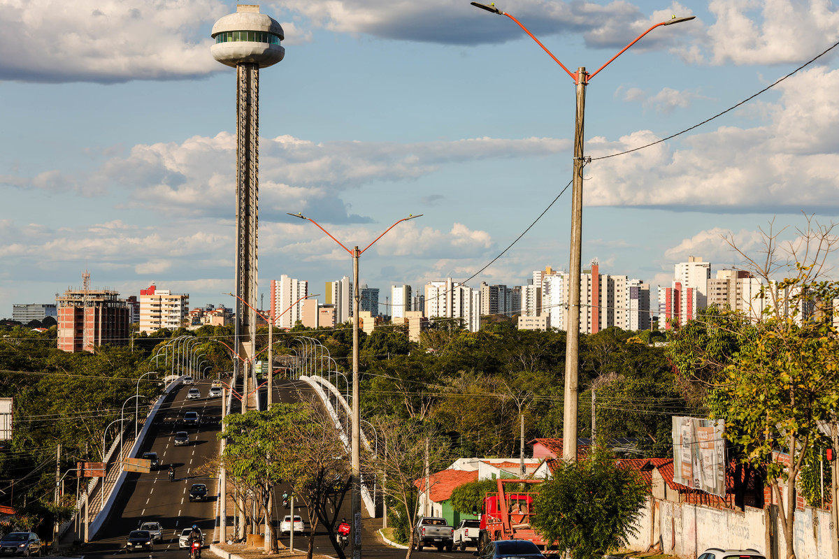 O mirante de Teresina está localizado no próprio Complexo Turístico Mirante Ponte Estaiada, que é parte da Ponte Estaiada Mestre João Isidoro França e de seu entorno turístico (Foto: Thiago Amaral)
